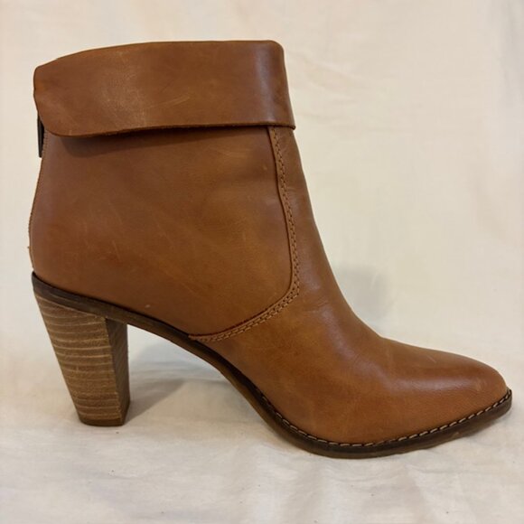 Lucky Brand "Nycott" Tan Leather Cuffed Heeled Ankle Boot, Size 6 1/2M/37 - Picture 3 of 14